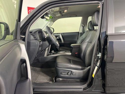 Midnight Black Metallic 2022 Toyota 4Runner TRD Sport