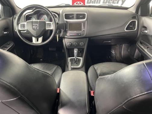 2011 Dodge Avenger Lux