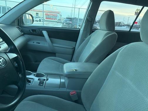 2010 Toyota Highlander SE