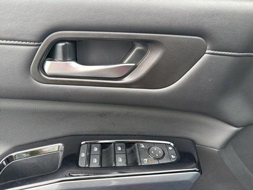 Scarlet Ember Tintcoat 2022 Nissan Pathfinder SL 4WD