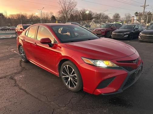 2019 Toyota Camry SE