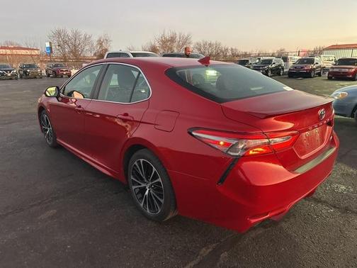 2019 Toyota Camry SE