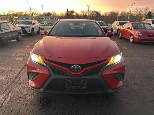 2019 Toyota Camry SE