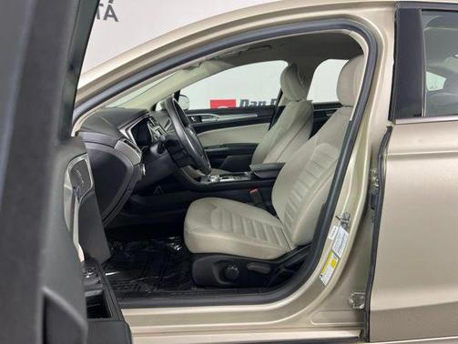 White Gold Metallic 2018 Ford Fusion Hybrid S