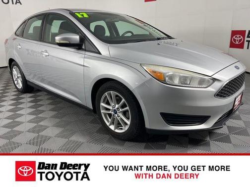 Ingot Silver 2017 Ford Focus SE