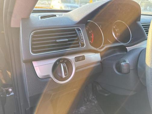 2017 Volkswagen Passat 1.8T S
