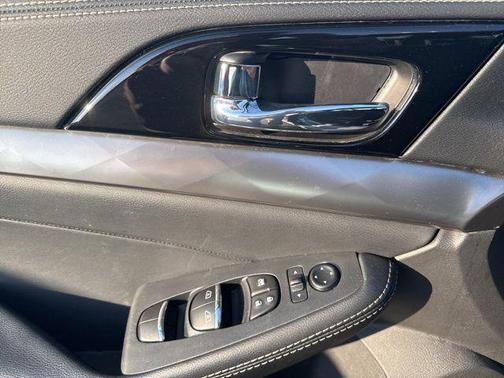 2023 Nissan Maxima SV Xtronic CVT