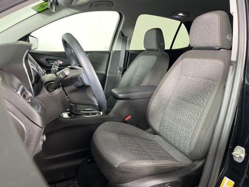 Mosaic Black Metallic 2023 Chevrolet Equinox 1LT