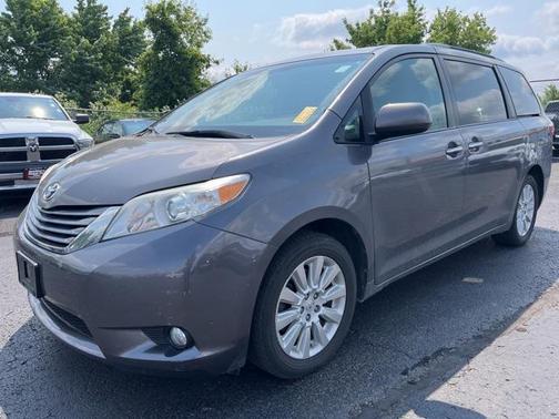 2015 Toyota Sienna XLE