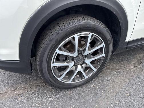 Bianco Gelato (White Clear Coat) 2016 FIAT 500X Trekking Plus