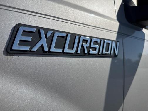 2003 Ford Excursion XLT