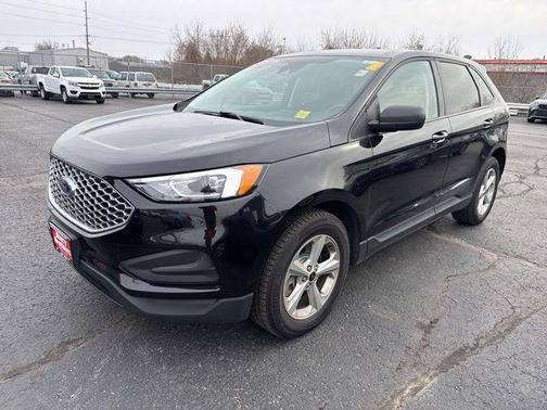 Black Metallic 2023 Ford Edge SE