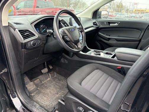 Black Metallic 2023 Ford Edge SE