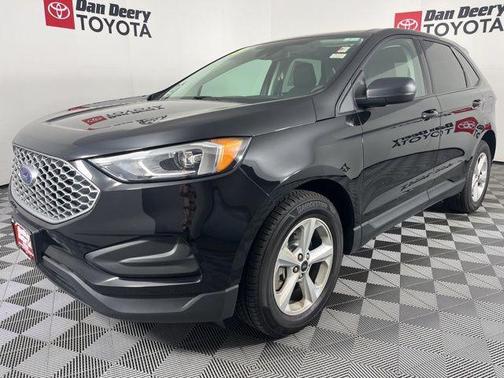 Black Metallic 2023 Ford Edge SE