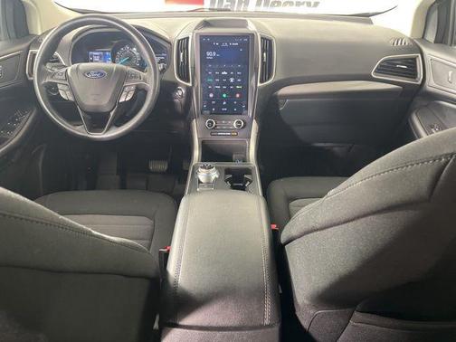 Black Metallic 2023 Ford Edge SE