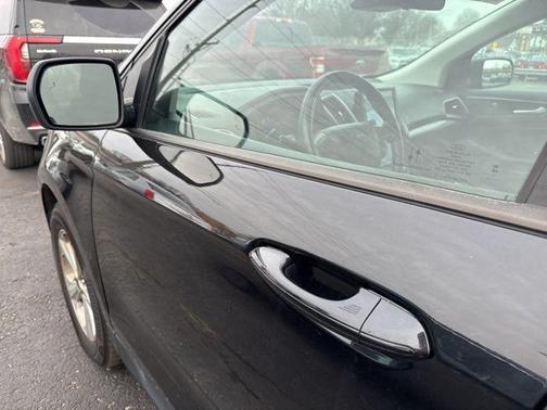 Black Metallic 2023 Ford Edge SE