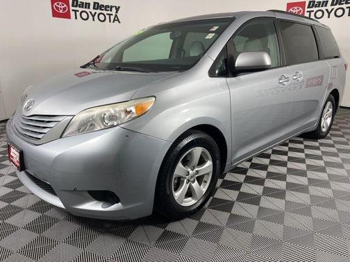 2015 Toyota Sienna LE