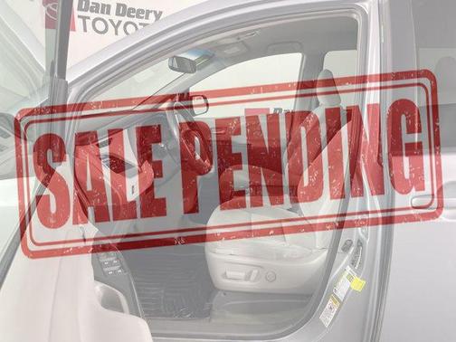 Silver Sky Metallic 2015 Toyota Sienna LE