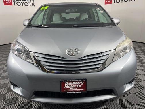 2015 Toyota Sienna LE