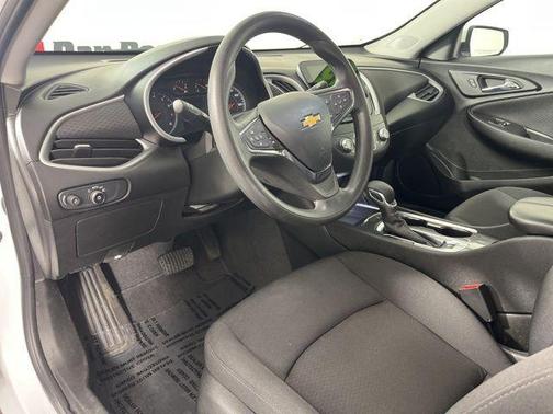 Summit White 2023 Chevrolet Malibu FWD 1LT