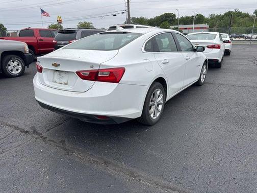 Summit White 2023 Chevrolet Malibu FWD 1LT
