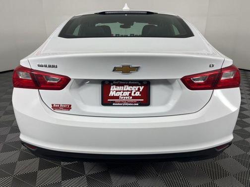 Summit White 2023 Chevrolet Malibu FWD 1LT