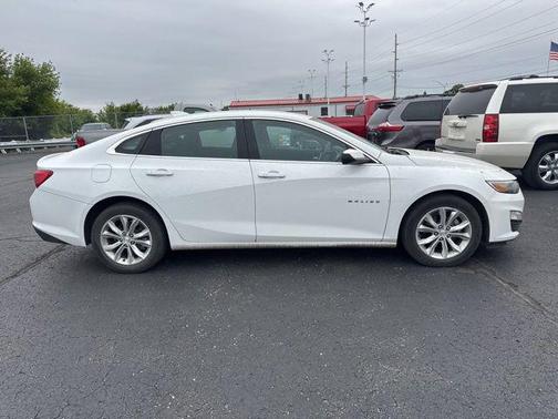 Summit White 2023 Chevrolet Malibu FWD 1LT