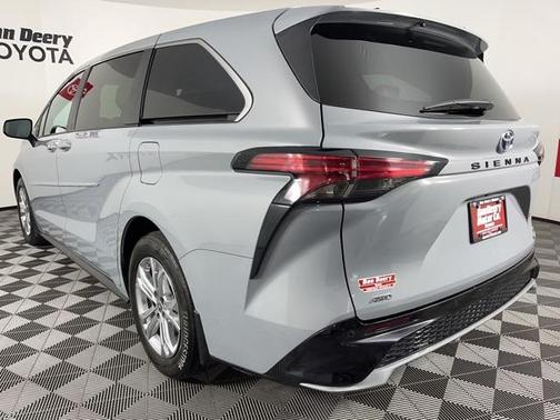 2023 Toyota Sienna XSE