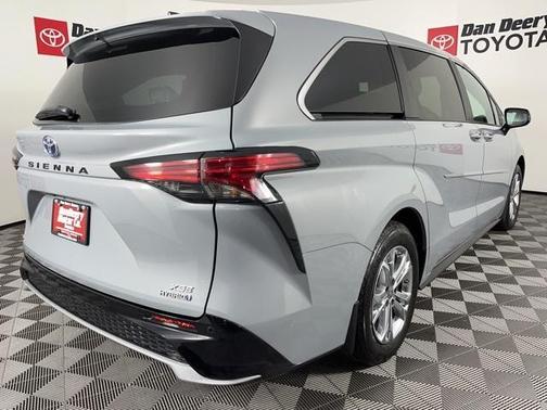 2023 Toyota Sienna XSE