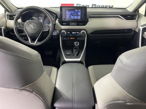 2022 Toyota RAV4 Hybrid XLE Premium