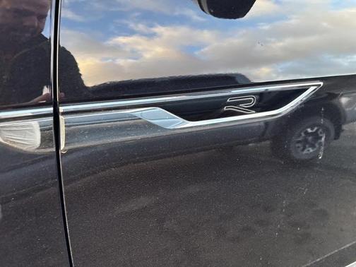 2023 Volkswagen Atlas 3.6L SEL Premium