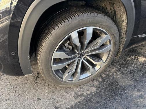 2023 Volkswagen Atlas 3.6L SEL Premium