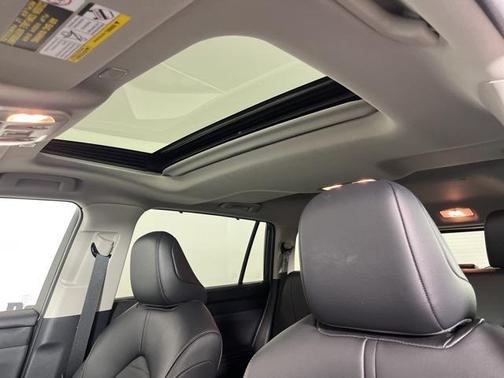 2025 Toyota Highlander Hybrid XLE