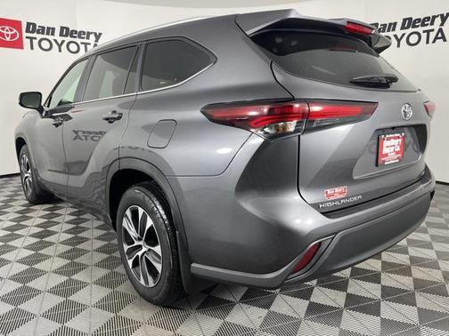 2025 Toyota Highlander Hybrid XLE