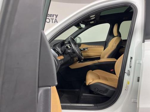 2019 Volvo XC90 T6 Inscription
