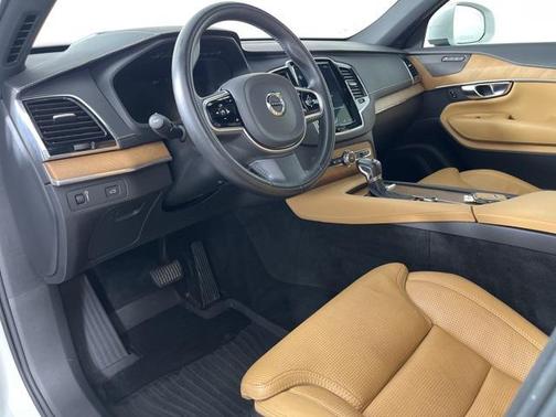 2019 Volvo XC90 T6 Inscription