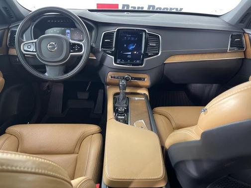 2019 Volvo XC90 T6 Inscription