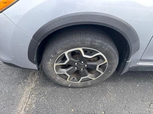 Ice Silver Metallic 2014 Subaru XV Crosstrek 2.0i Limited