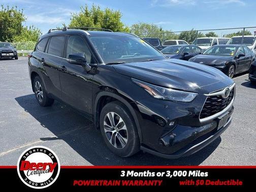 Midnight Black Metallic 2023 Toyota Highlander XLE