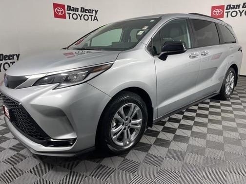 2022 Toyota Sienna XSE 7 Passenger