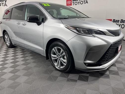 2022 Toyota Sienna XSE 7 Passenger