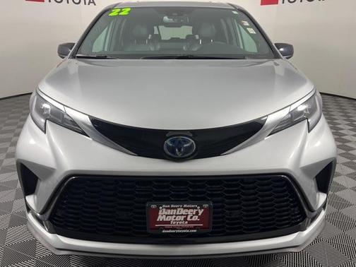 2022 Toyota Sienna XSE 7 Passenger