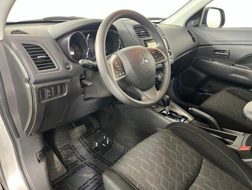Alloy Silver Metallic 2025 Mitsubishi Outlander Sport 2.0 ES