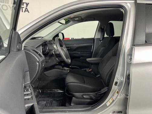 Alloy Silver Metallic 2025 Mitsubishi Outlander Sport 2.0 ES
