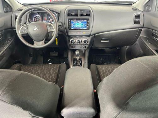 Alloy Silver Metallic 2025 Mitsubishi Outlander Sport 2.0 ES