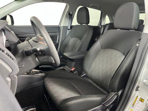 Alloy Silver Metallic 2025 Mitsubishi Outlander Sport 2.0 ES
