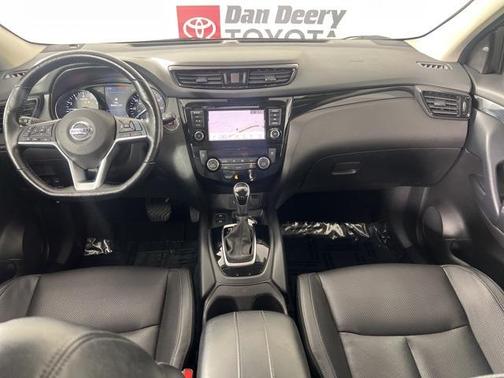 2022 Nissan Rogue Sport SL
