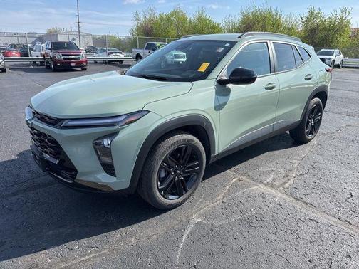 Cacti Green 2025 Chevrolet Trax FWD ACTIV