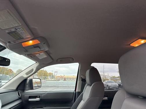 2014 Toyota Tundra SR5