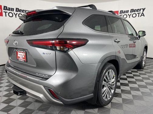 Heavy Metal 2026 Toyota Highlander Hybrid Platinum